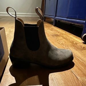 Brand New Blundstone Boots. Perfect for this time of year/canadian weather! :)